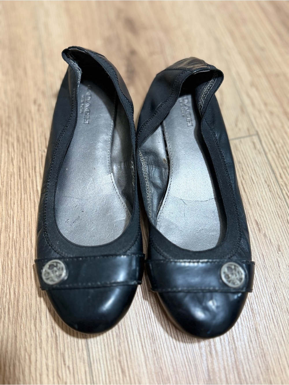 COACH Black Leather Ballet Flats Silver Logo Button Slip On Size 7.5